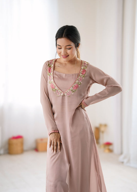 Dusty Rose Georgette Floral Embroidered Kurta Pant Set