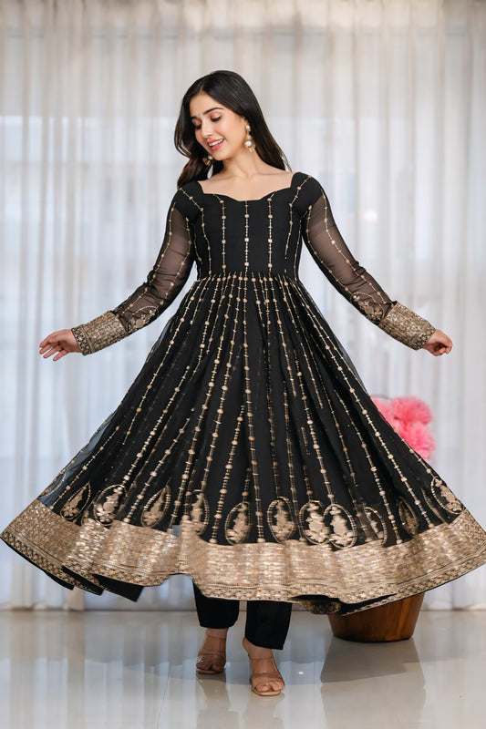 Elegant Blooming Kali Anarkali With Dupatta