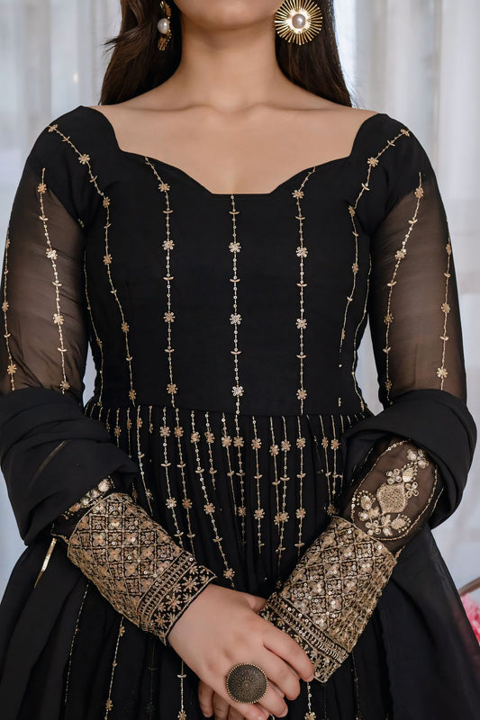 Elegant Blooming Kali Anarkali With Dupatta